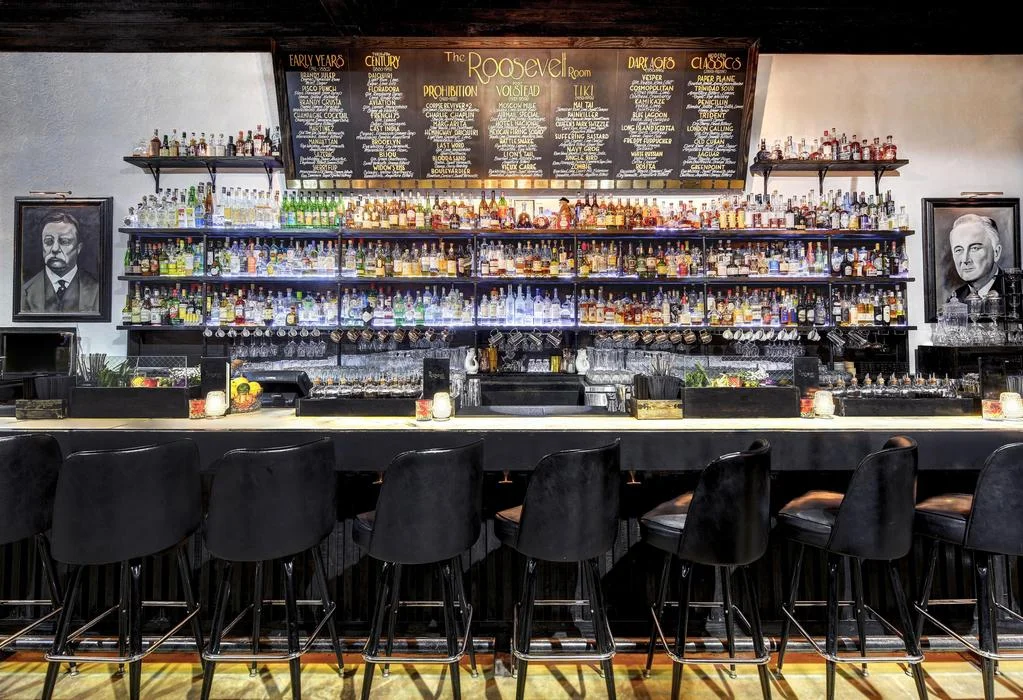 Bar photo 2