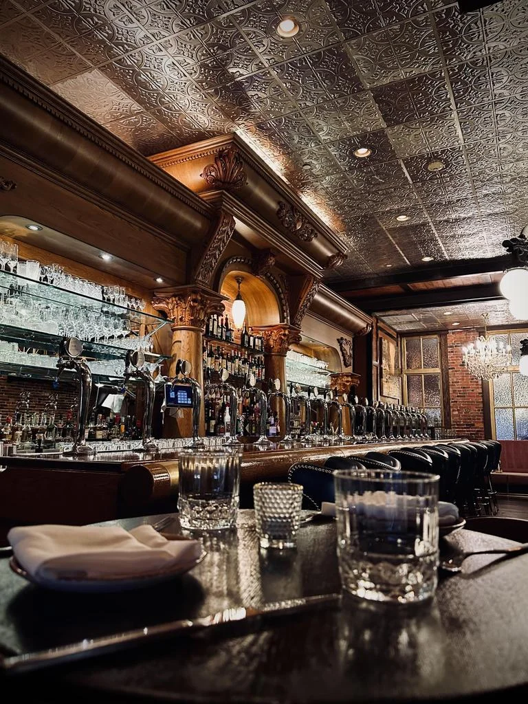 Bar photo 1