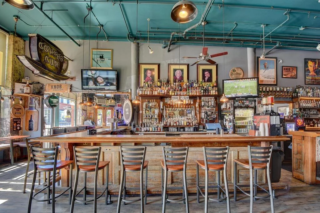 Bar photo 2