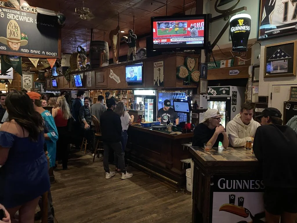 Bar photo 2