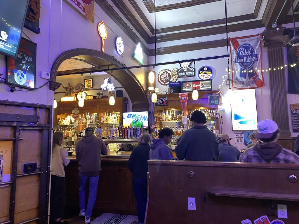 High Point Bar photo