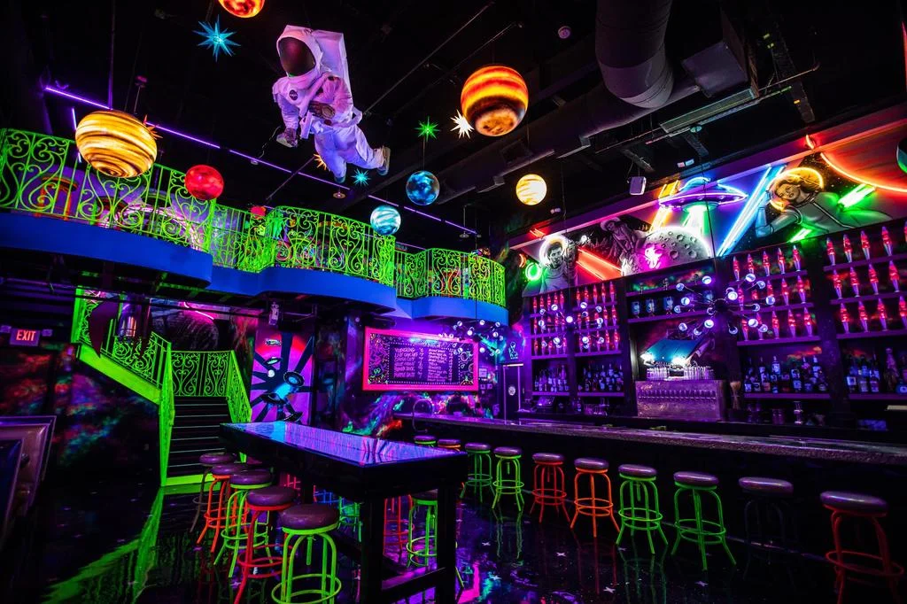 Roswell's Saloon photo