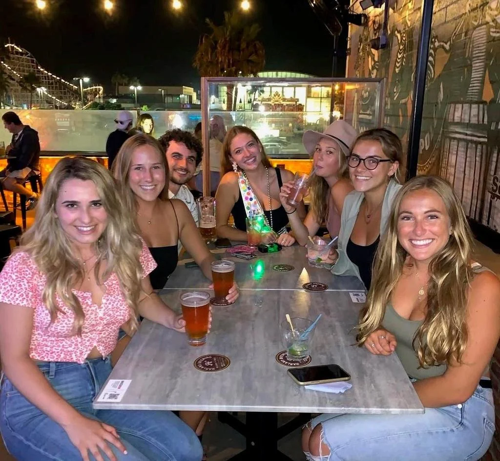 Bar photo 2
