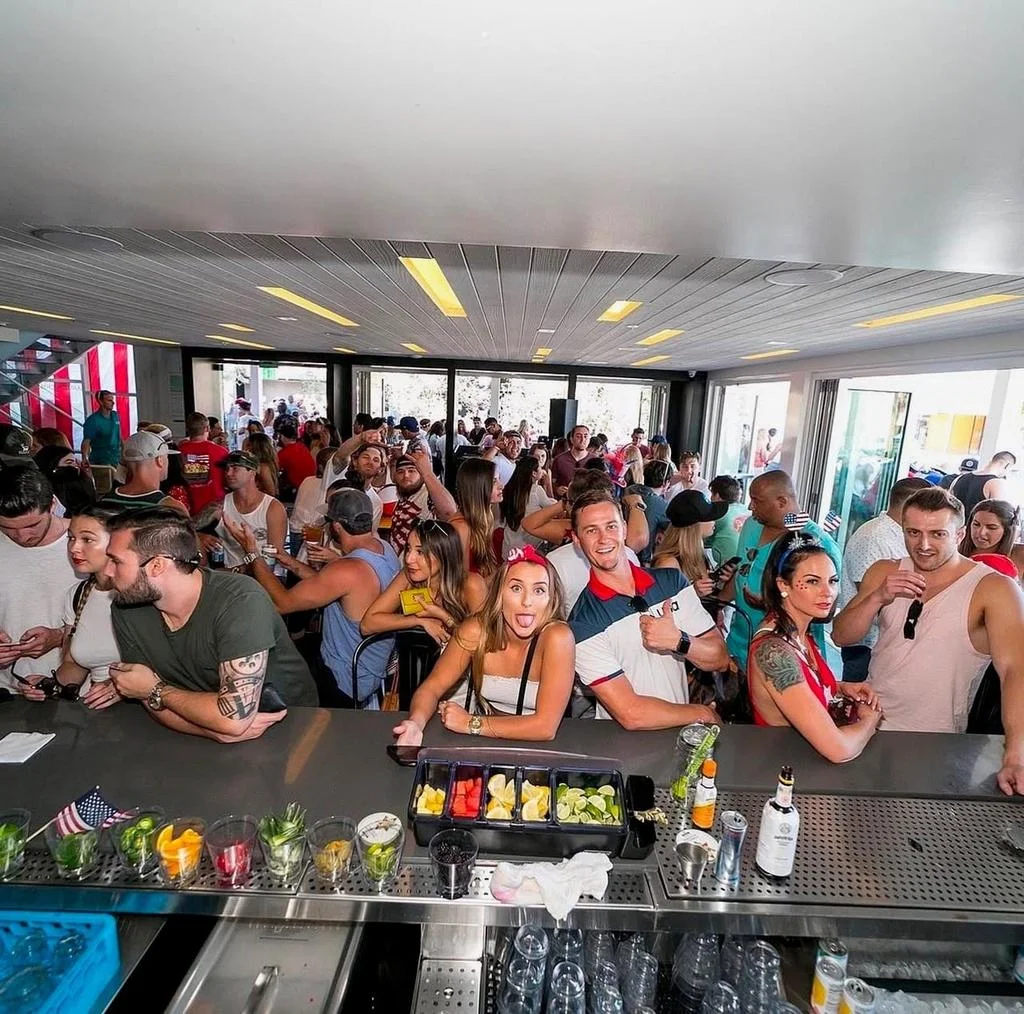 Bar photo 2