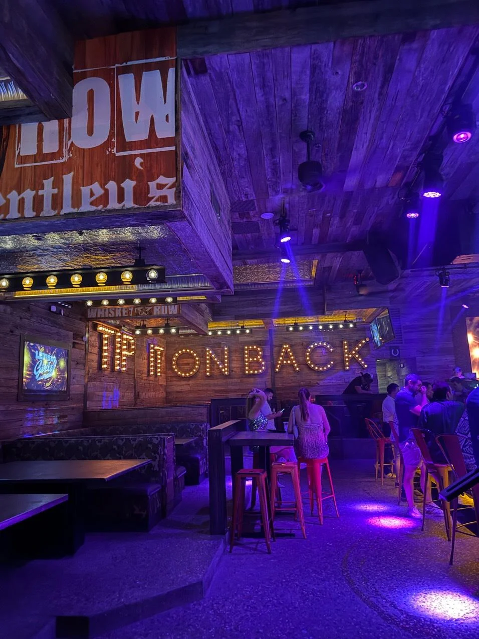 Bar photo 3