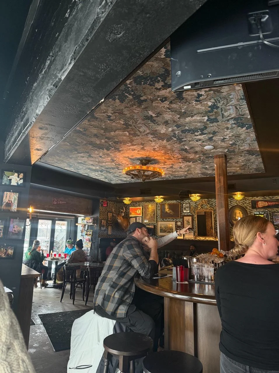 Bar photo 2